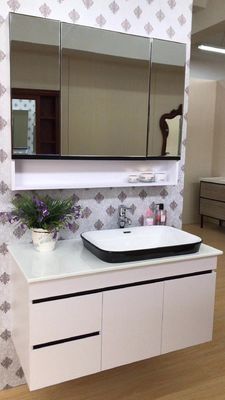 Custom Made White Bathroom Vanity Cabinets / Unit Single Basin Wall Mounted